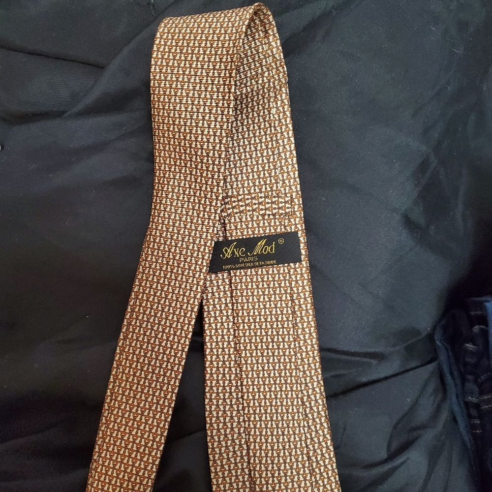 Axe Mod tie